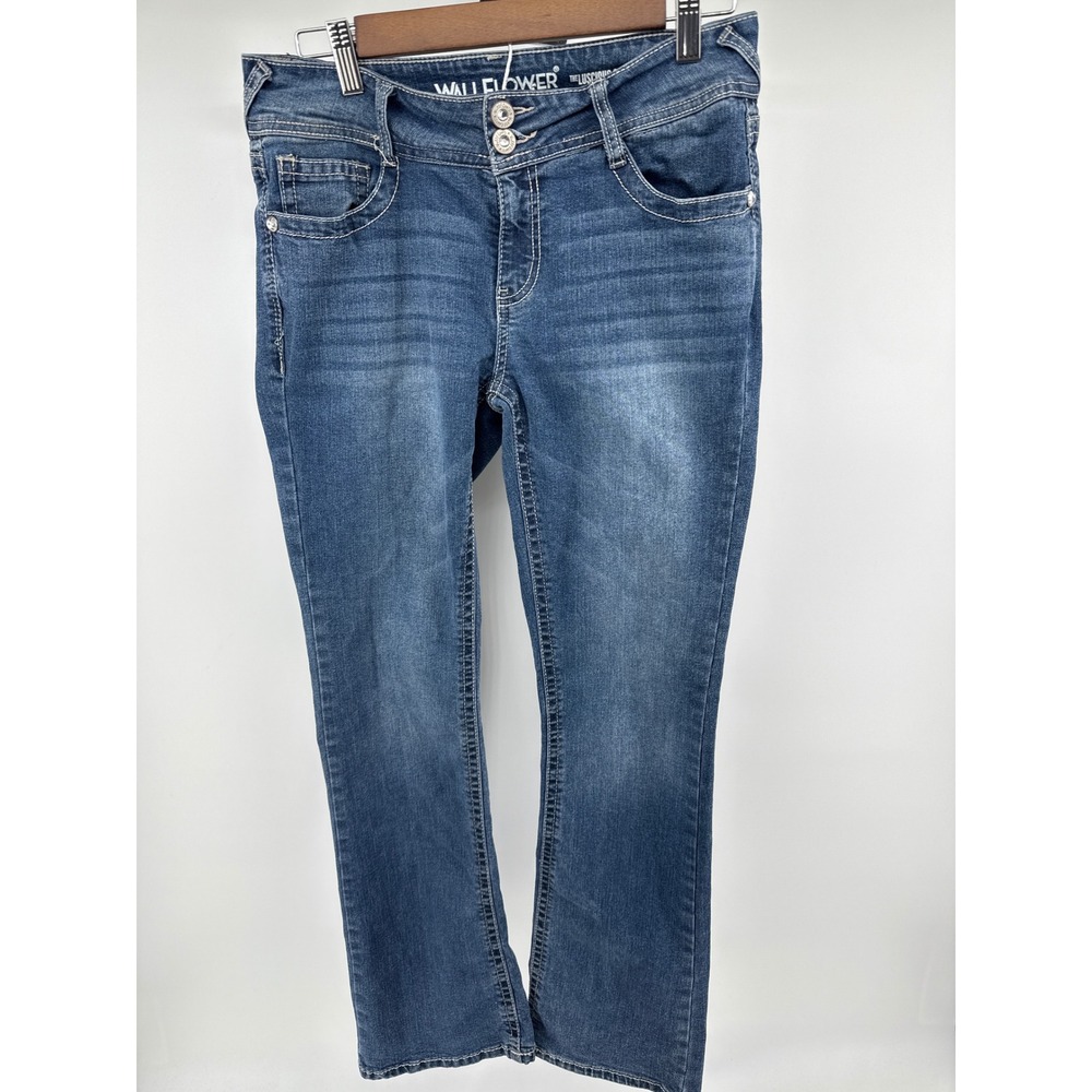 Wallflower Curvy Fit Mid Rise Bootcut Jeans size 9 Blue Denim Embellished Pocket